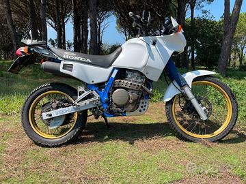 Honda Dominator 1991