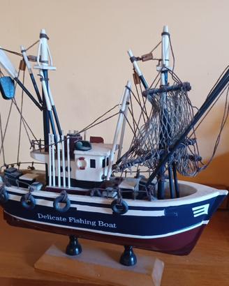 ⚓ Modellino Peschereccio in Legno