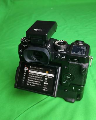 Fujifilm  x-h1 + battery grip