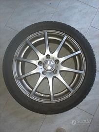 4 Gomme invernali 225-45-R17 tenute bene