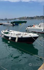 Barca gozzo motore entrobordo