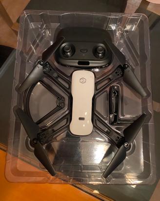 Drone con fotocamera