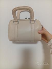 borsa a tracolla o mano 