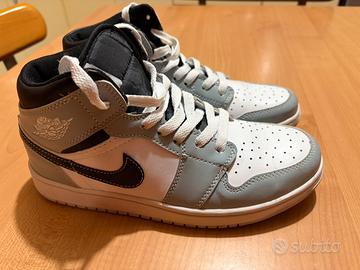 Air Jordan 1 Mid - Grigio/Bianco/Nero