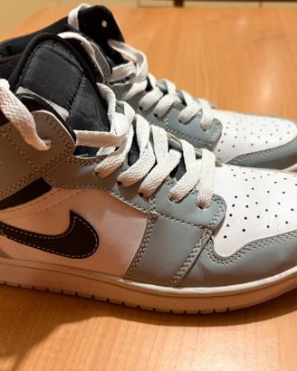 Air Jordan 1 Mid - Grigio/Bianco/Nero