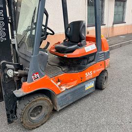 MULETTO ELLETRICO TOYOTA TRAIGO 25