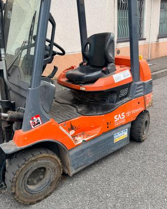 MULETTO ELLETRICO TOYOTA TRAIGO 25