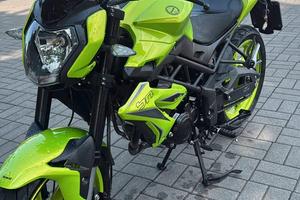 Benelli Bn125 flash green