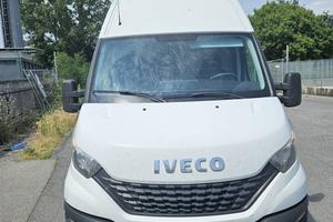 Furgone Iveco Daily 35S12