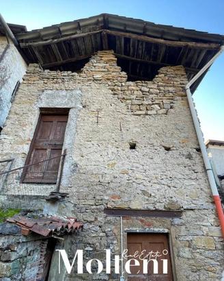 Villa di 202 m² con 5 locali a Lierna