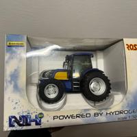 NEW HOLLAND trattore