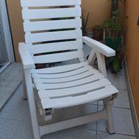 Sedia lettino pieghevole bianca da esterni