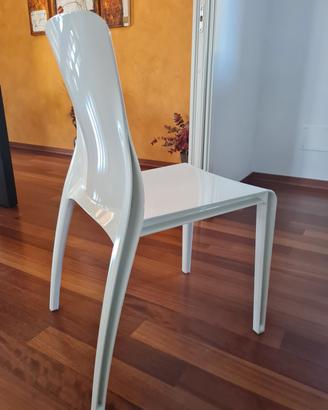 2 sedie di design Domitalia bianche