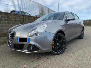 ALFA ROMEO Giulietta cerchi 18" NERI, PINZE GIALLE