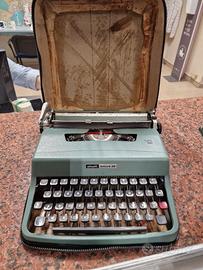 Macchina da scrivere Olivetti 32 funzionante