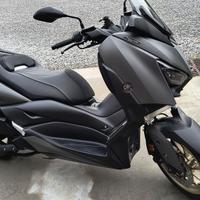 YAMAHA X MAX 400