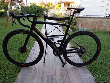 Team machine SLR01 2023