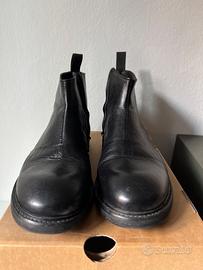 Scarpe neri taglia 42