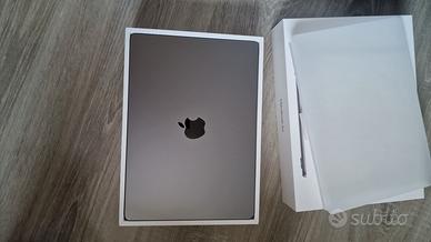 Macbook Air M2 13  8GB / 256GB come nuovo