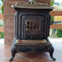 Stufa a legna da ristrutturare