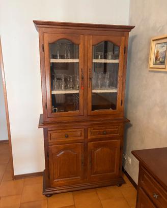 Mobile salotto classico con vetrinetta
