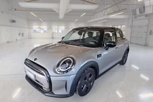 MINI COOPER CLASSIC AUTO 5 PORTE BERLINA