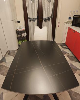Tavolo moderno