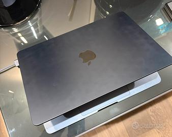 MacBook Air 13,6” 2022 8GB/256GB