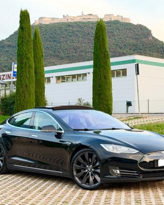 Tesla Model S P85 ,,RICARICA SC01 GRATIS A VITA”