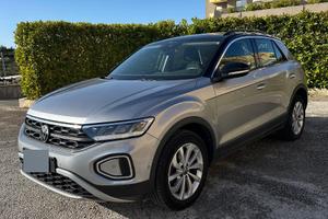 Volkswagen T-Roc 2023 40.850km unico proprietario