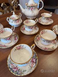Set Porcellana Royal Albert Autumn Roses