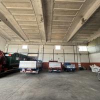 Proponiamo in locazione in zona...