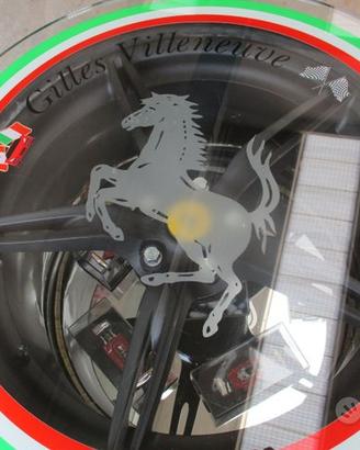 Tavolino "a tema Ferrari"