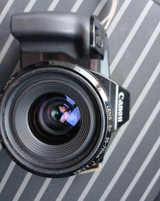 Canon Eos 650 con 35/70