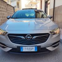 OPEL INSIGNIA 1.6 CDTI 136 CV - CAMBIO AUTOMATICO 