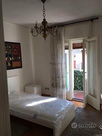 Stanza singola a studentessa universitaria