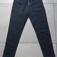 pantaloni neri tuta con bottoni