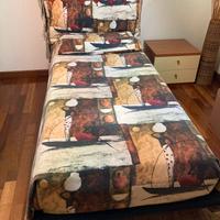 Letto singolo, libreria, scrivania e comodino