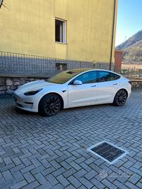 TESLA Model 3 - 2021