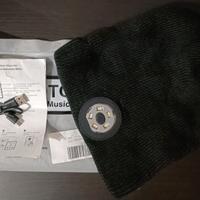 Cappello con torcia + auricolari bluetooth