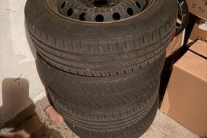 Gomme R15 con cerchio in ferro