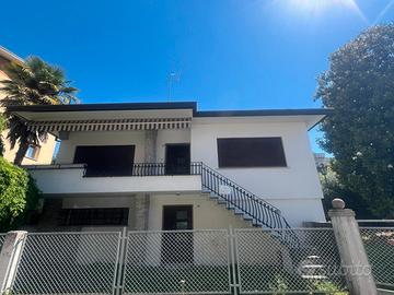 Villa indipendente con giardino privato