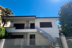 Villa indipendente con giardino privato