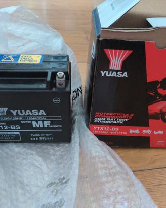 Yuasa YTX12-BS super MF batteria moto 