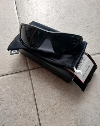 occhiali da sole Oakley 