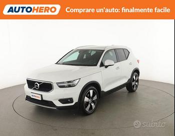 VOLVO XC40 RY28251