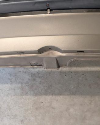 paraurti anteriore panda 169 rotto