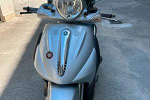 Beverly 500
