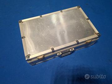 valigia rigida in alluminio