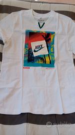 Nike maglietta Sportswear 